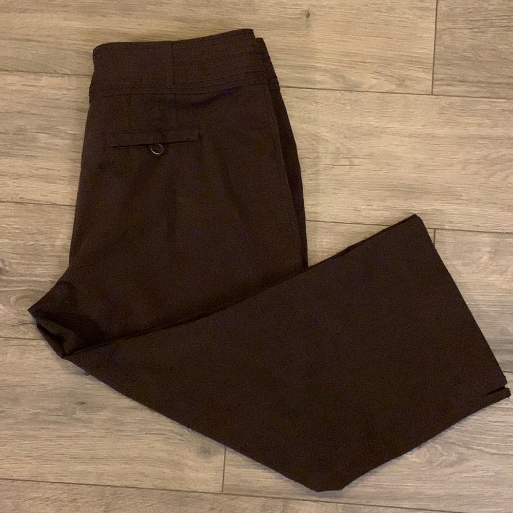 Dress barn Dressy Capri Brown Sz ~> 10